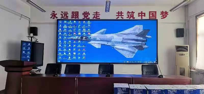 室內(nèi)P2全彩屏完成一塊，積極復(fù)工復(fù)產(chǎn)，抗疫堅(jiān)持到底